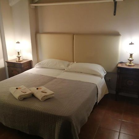 Cascina La Castagnara Bed & Breakfast Oriolo  Rom bilde