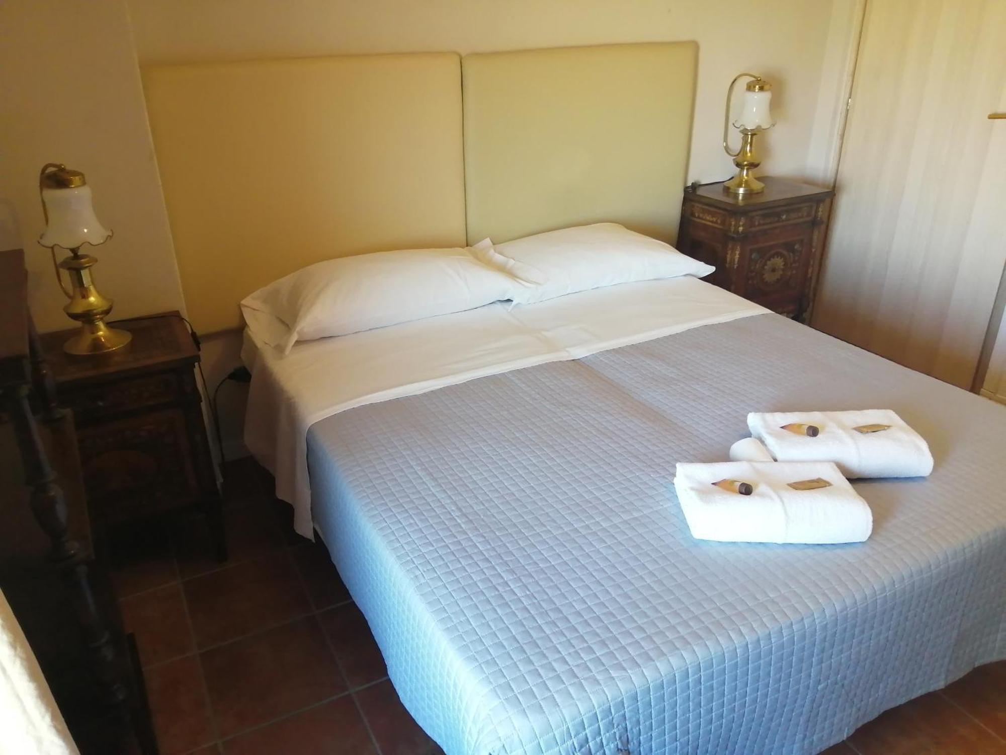 Cascina La Castagnara Bed & Breakfast Oriolo  Rom bilde
